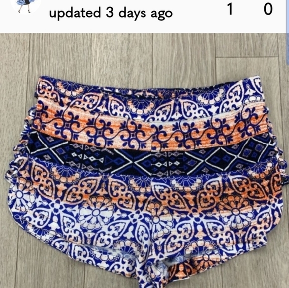 HP NEW Gypy Print Cut Out Shorts - Picture 3 of 3